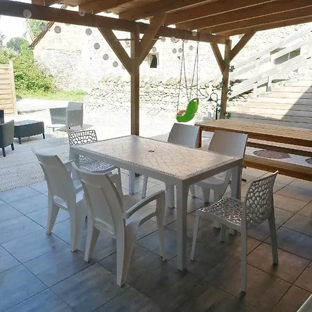 Peyo Et Foodie Escou